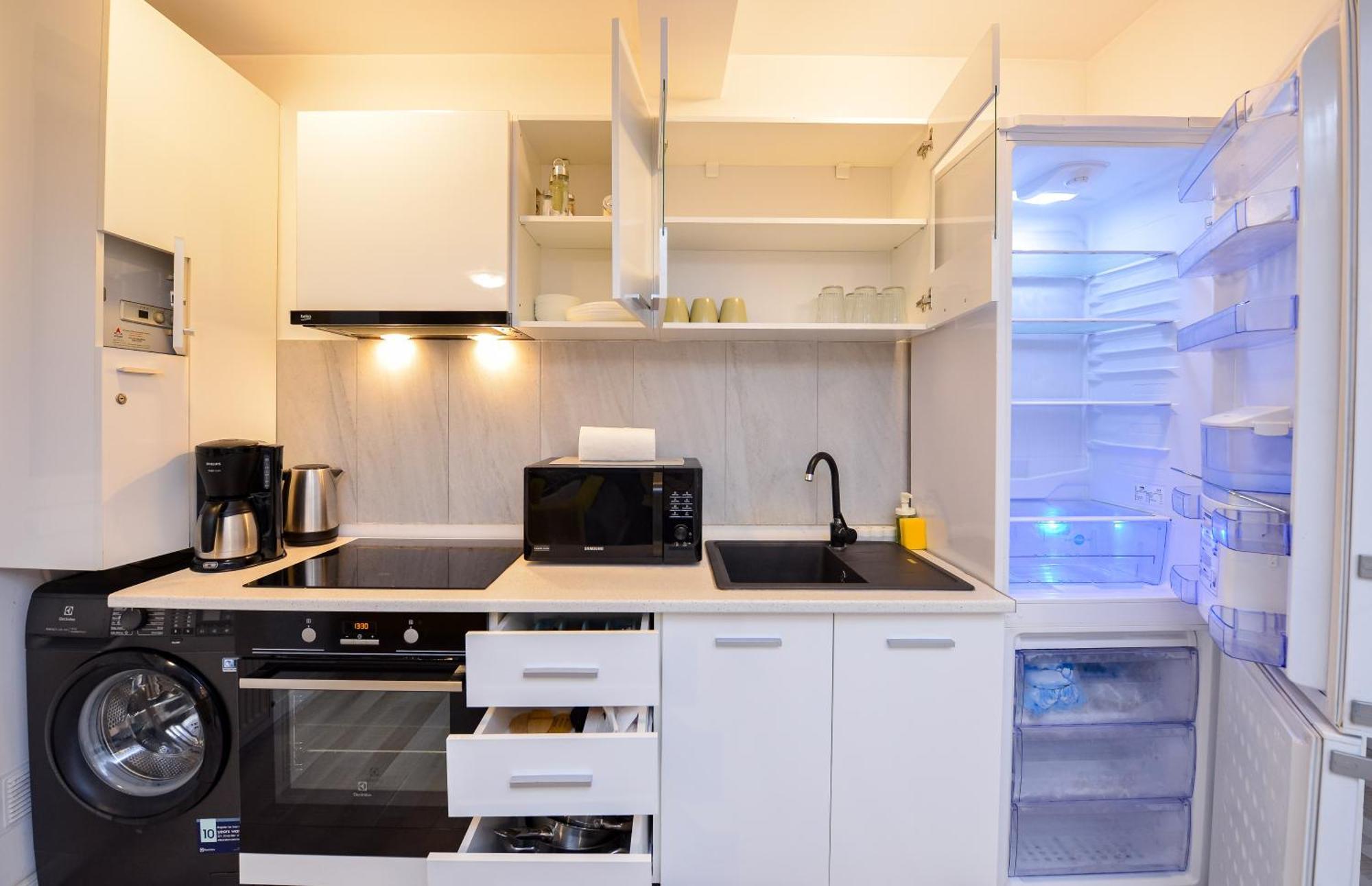 Ben Yehuda - Shabbat Friendly Apartments ブカレスト エクステリア 写真